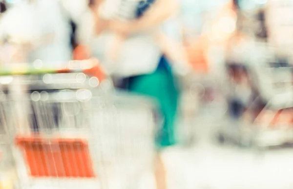 Müşterinin Süpermarket Mağazada Alışveriş Arka Plan Bulanık Bulanıklık Bokeh Ile — Stok fotoğraf