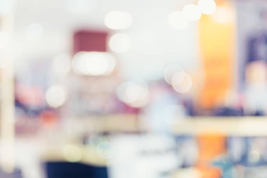 Arka plan bulanık, müşteri mağaza bokeh ışık ile alışveriş