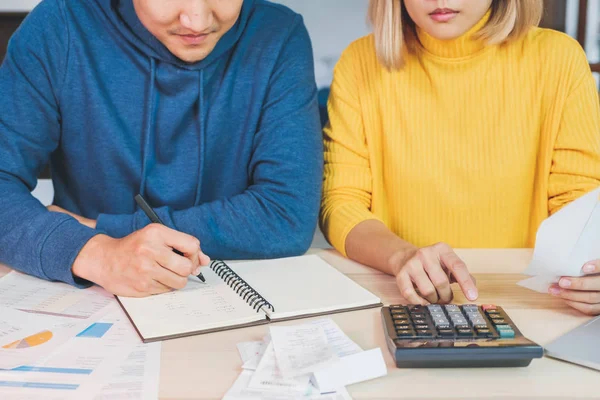 Close Asian Couple List Home Financial Bill Budget Table Kitchen — Stock Photo, Image