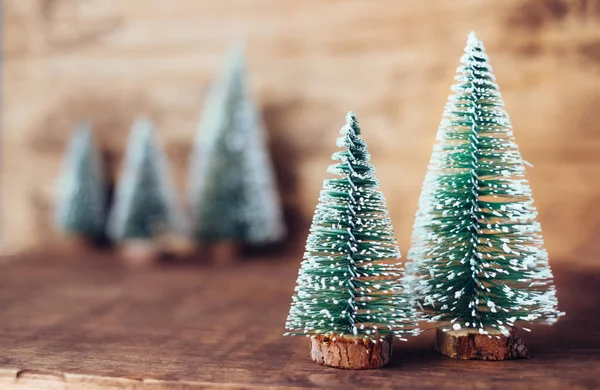 Mini Albero Natale Legno Tavolo Rustico Legno Legno Latifoglie Marrone — Foto Stock