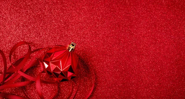Natal e feliz ano novo vermelho background.top vista da fita — Fotografia de Stock