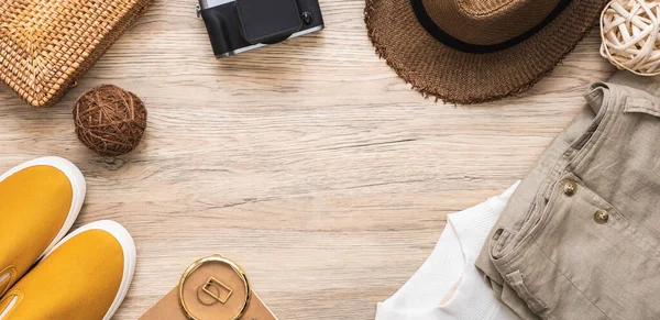 Viagem Verão Flat Lay Acessórios Viagem Set Cloth Chapéu Saco — Fotografia de Stock