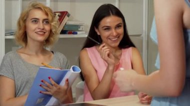 Bir toplantı söz genç iş kadınları