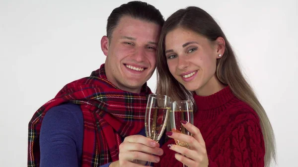 Young Couple Smiling Toasting Champagne Glasses Camera Happy Boyfriend Girlfriend — Stock Photo, Image