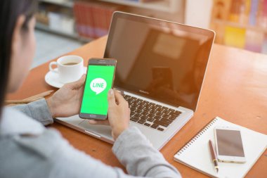 Sakon Nakhon, Tayland - 4 Mayıs 2017: Akıllı telefonlar ve bilgisayarlarda anında mesajlaşma için Japon bir uygulama çizgidir.