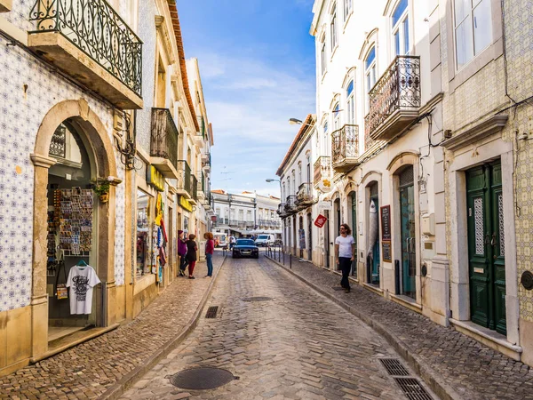 タヴィラ ポルトガル 2018 南ポルトガルのアルガルヴェ地方のタヴィラ古い町の通り — ストック写真