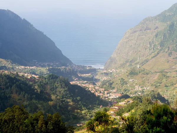 Häuser Und Landschaft Auf Der Insel Madeira Portugal Atlantik Hintergrund — Stockfoto