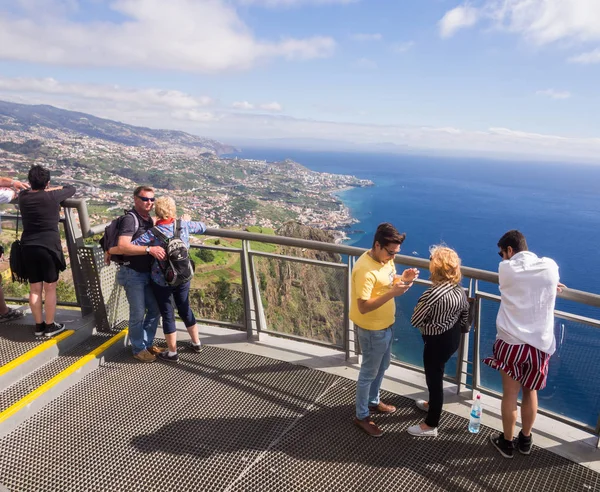 Madeira Portugal November 2018 Tourists Cabo Girao Skywalk Viewpoint — Stock Photo, Image