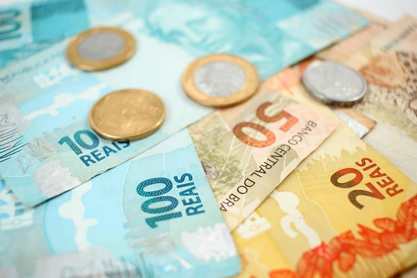多くのブラジルの紙幣お金 — ストック写真