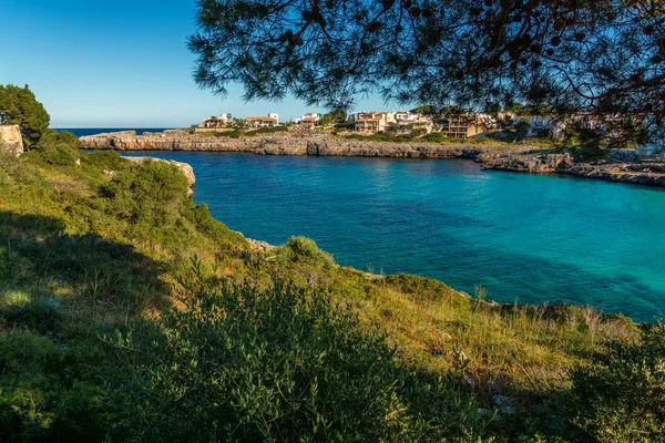 Mallorca Bay Lecie Błękitnym Niebem — Zdjęcie stockowe