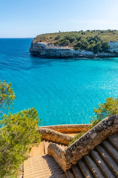 Fantastyczny Widok Morze Mallorca Letnie Wakacje Błękitnym Niebem — Zdjęcie stockowe