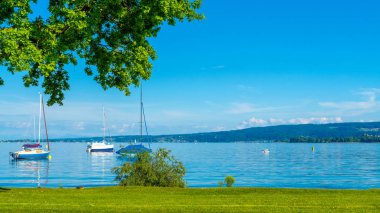 Yelkenli tekneler ile güzel Lake Constance Yaz saati tatil