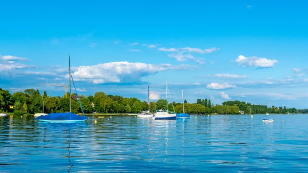 Sommerurlaub Bodensee Mit Segelbooten Und Blauem Himmel — Stockfoto