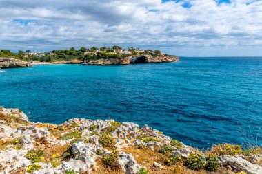 Fantastik panoramik görünümü Cala Mandia defne mayorka yaz