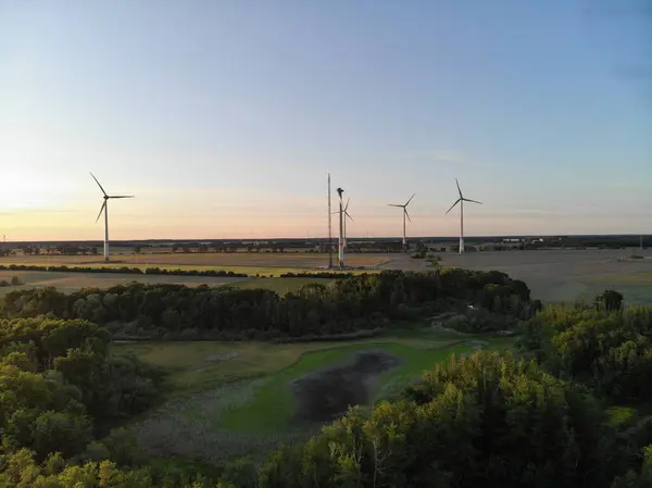 Vue Aérienne Des Éoliennes Sur Les Pâturages Zone Rurale Coucher — Photo