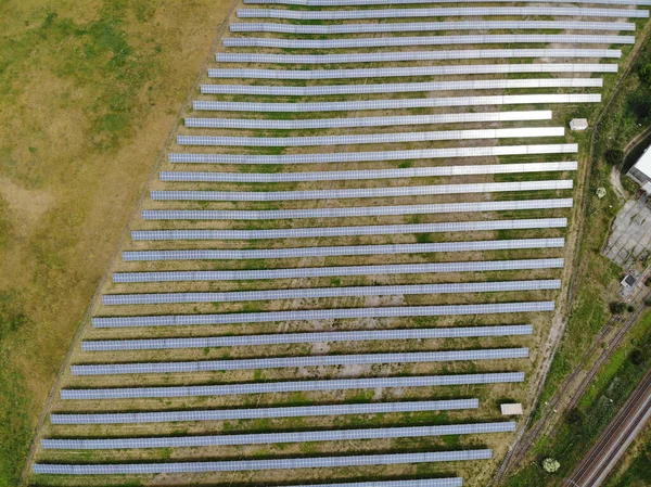 Letecký Pohled Pole Fotovoltaických Solárních Panelů — Stock fotografie