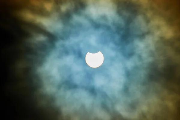 Eclipse Solaire Par Temps Nuageux Eclipse Solaire Partielle Par Temps — Photo