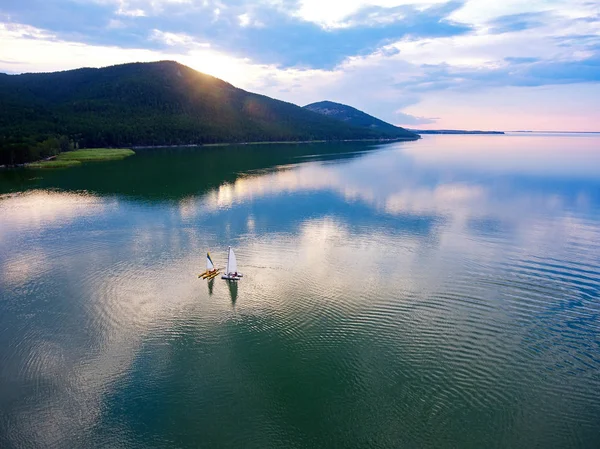 Catamarans Naviguant Sur Lac Imantau Coucher Soleil Vue Haut Coucher — Photo