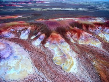 Akzhar Dağları 'nda renkli tebeşir oluşumları, Kazakistan. Akzhar Dağları 'nda renkli tebeşir oluşumlar merkezi Kazakistan bulunmaktadır.