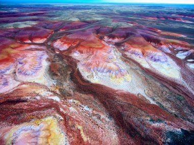 Akzhar Dağları 'nda renkli tebeşir oluşumları, Kazakistan. Akzhar Dağları 'nda renkli tebeşir oluşumlar merkezi Kazakistan bulunmaktadır.