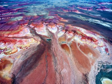 Akzhar Dağları 'nda renkli tebeşir oluşumları, Kazakistan. Akzhar Dağları 'nda renkli tebeşir oluşumlar merkezi Kazakistan bulunmaktadır.