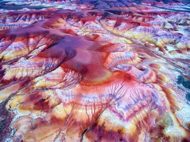 Akzhar Dağları 'nda renkli tebeşir oluşumları, Kazakistan. Akzhar Dağları 'nda renkli tebeşir oluşumlar merkezi Kazakistan bulunmaktadır.