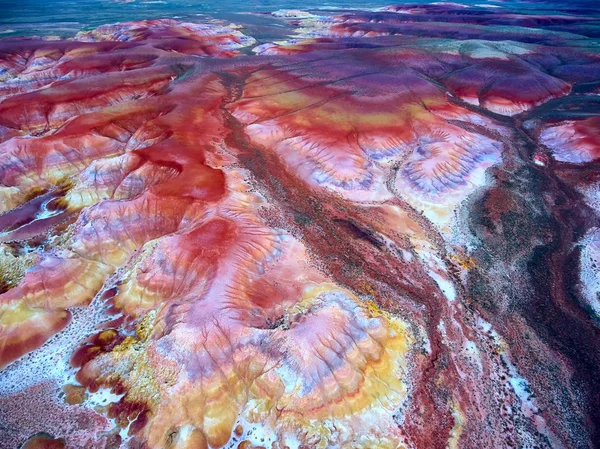 Akzhar Dağları 'nda renkli tebeşir oluşumları, Kazakistan. Akzhar Dağları 'nda renkli tebeşir oluşumlar merkezi Kazakistan bulunmaktadır.