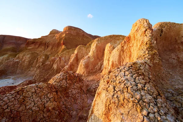 Akzhar Dağları Nda Renkli Tebeşir Oluşumları Açık Gökyüzü Altında Jeolojik — Stok fotoğraf