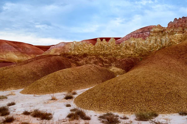 Formaciones Tiza Colores Las Montañas Akzhar Museo Geológico Bajo Cielo — Foto de Stock