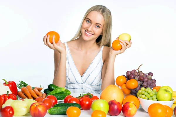 Belle Jeune Femme Aux Fruits Légumes Frais — Photo