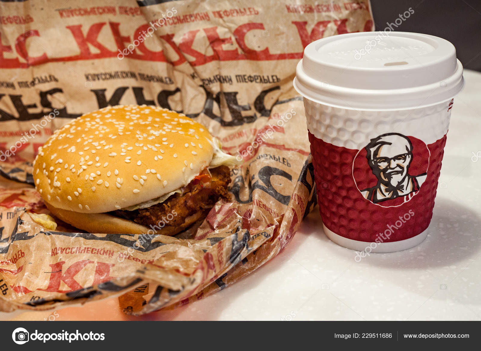 Minsk Belarus November 2017 Burger Paper Cup Kfc Logo Table