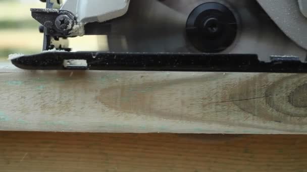 木製切断丸鋸板ツリーのカットを表示 — ストック動画