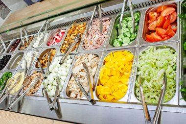 Salata barı. İstemci seçimi için seçeneklerin alanını görüntüleme.