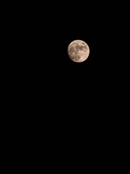 Uma Lua Cheia Distante — Fotografia de Stock