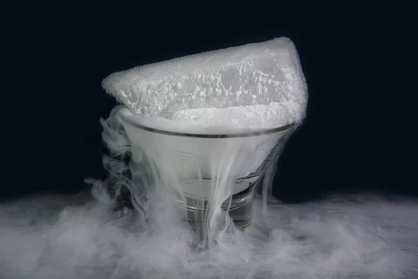 Frozen Dry Ice White Smoky Glass Darkness Background — Stock Photo, Image