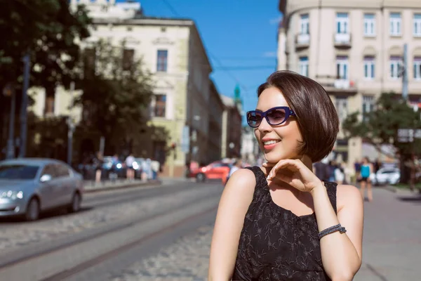 Positive Tanned Brunette Woman Wearing Glasses Stylish Dress Posing Sun — Stock Photo, Image