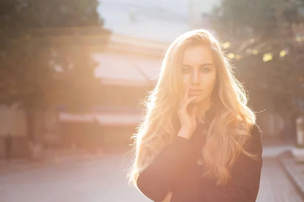 Estilo Vida Foto Mujer Rubia Lujo Con Maquillaje Natural Cabello — Foto de Stock