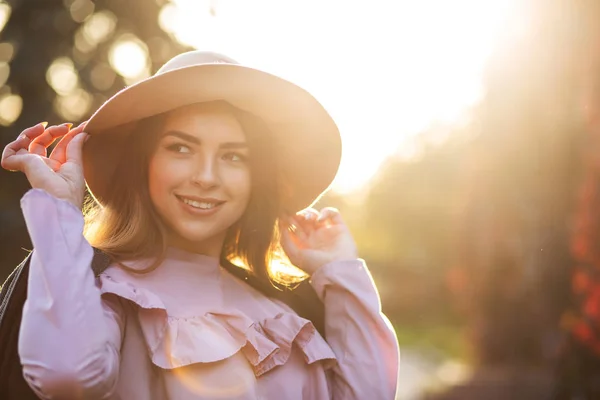 Flirty Smiling Woman Natural Makeup Wearing Hat Enjoying Warm Autumn — Stock Photo, Image