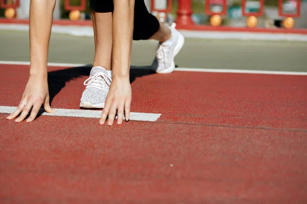 Una Corredora Posición Salida Lista Para Correr Espacio Para Texto — Foto de Stock