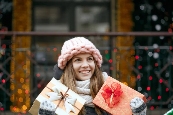 Attractive Smiling Woman Wearing Knitted Pink Cap Scarf Holding Gift — Stock Photo, Image