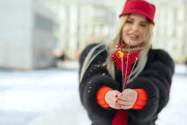 Beautiful Blonde Woman Wearing Fashionable Red Cap Scarf Celebrating Christmas — Stock Photo, Image