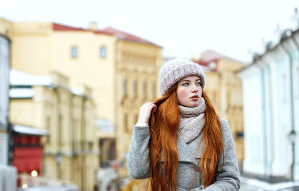 Street Portrait Glorious Redhead Girl Long Hair Wearing Warm Winter — Stock Photo, Image