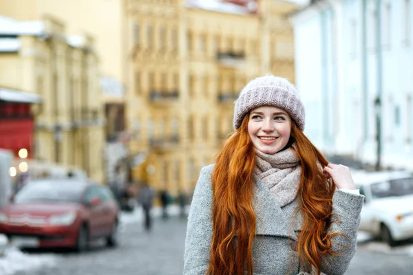 Street Portrait Cheerful Redhead Model Long Hair Wearing Warm Winter — Stock Photo, Image