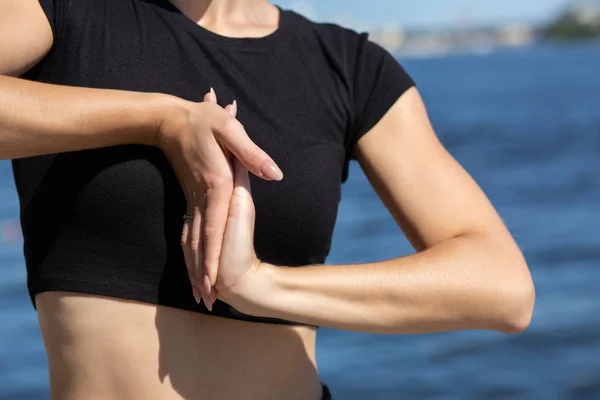 Slender Tanned Woman Wearing Sport Shirt Stretching Hands Beach Space — Stock Photo, Image