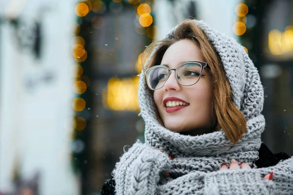 Attractive Smiling Brunette Woman Wearing Grey Scarf Glasses Posing Street — Stock Photo, Image