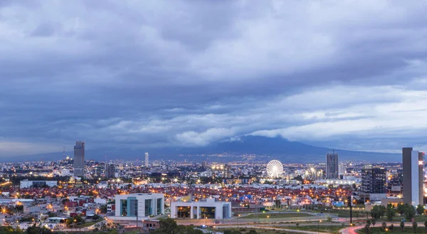 Cityscapen Puebla Город Пуэбла Ночной Пейзаж Района Ангелополис — стоковое фото