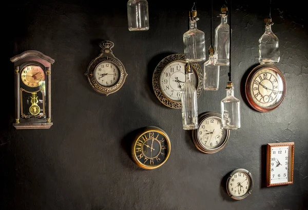 Old Timepieces Old House — Stock Photo, Image