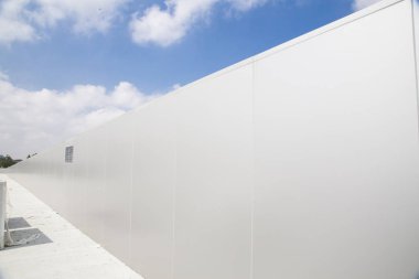 Şehirde bulutlu bir gökyüzü