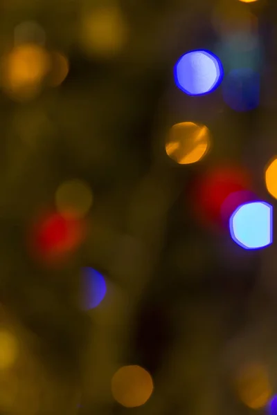 Joven Hermosa Chica Decorando Pino Navidad —  Fotos de Stock