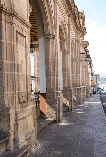 ドアの植民地モレリア ミチョアカン州 メキシコ — ストック写真